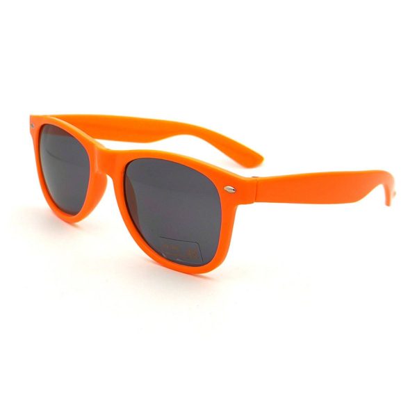 Classic Solid Color Sunglasses - Image 2