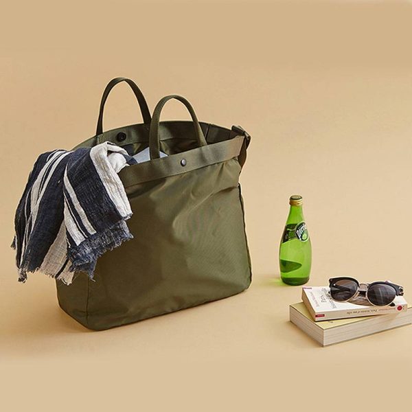Nylon Portable Large Capacity Outdoor Fitness Tote Bag - Image 3