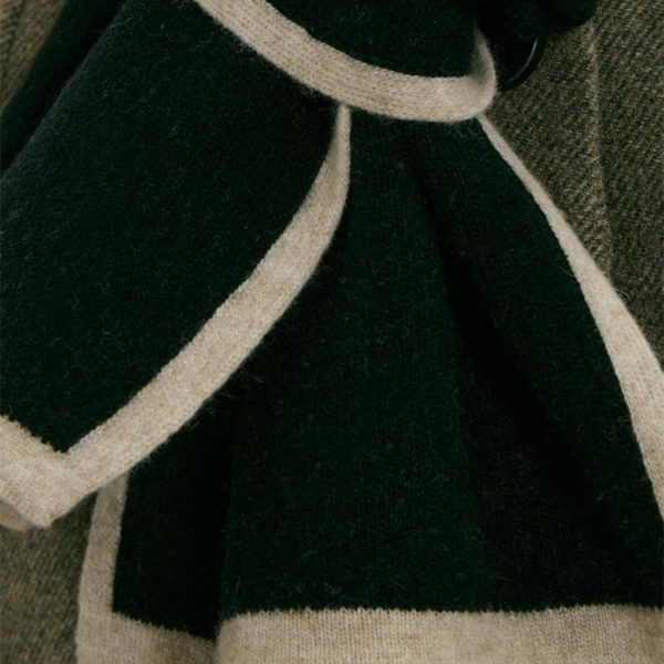 Elegant Women's Cozy Knitted Scarf for Winter - Image 4