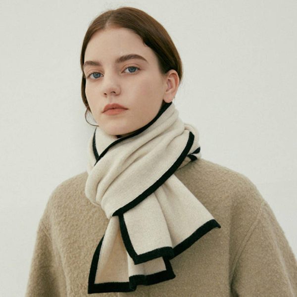 Elegant Women's Cozy Knitted Scarf for Winter