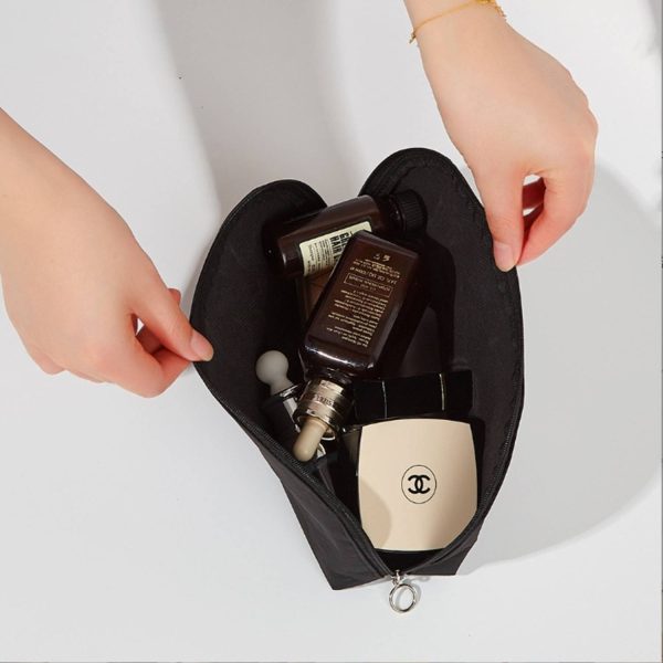 Tyvek cosmetic bag - Image 4