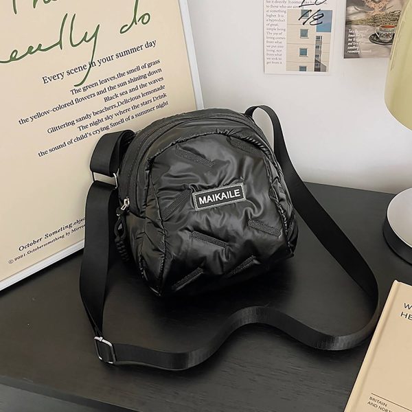 Comfortable Shell-Shaped Crossbody Bag - Image 6