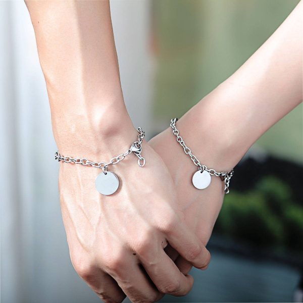 Round engraved titanium steel bracelet - Image 3