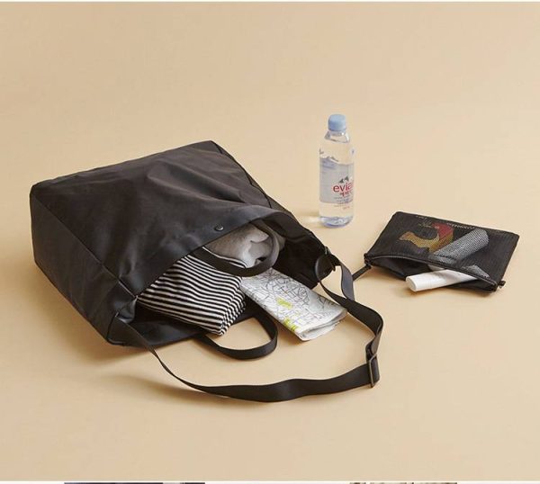 Nylon Portable Large Capacity Outdoor Fitness Tote Bag - Image 4