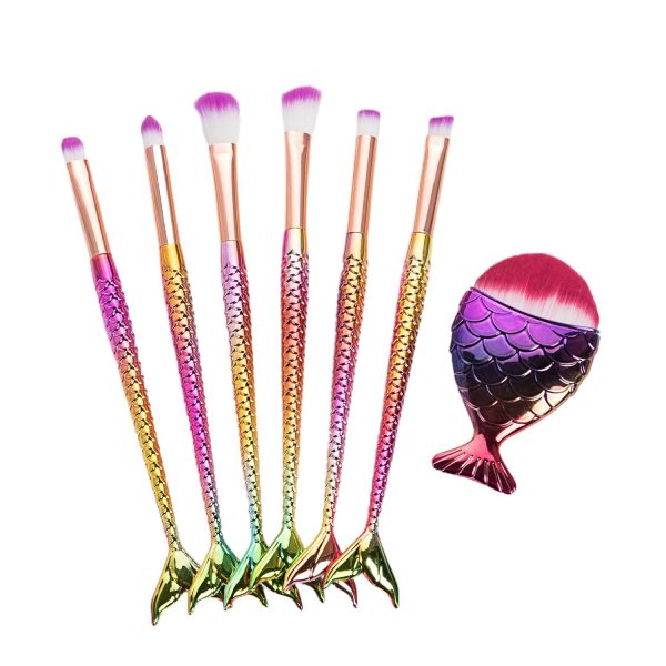 7Pcs Mermaid Makeup Brush Set with Soft Nylon Bristles - Image 4
