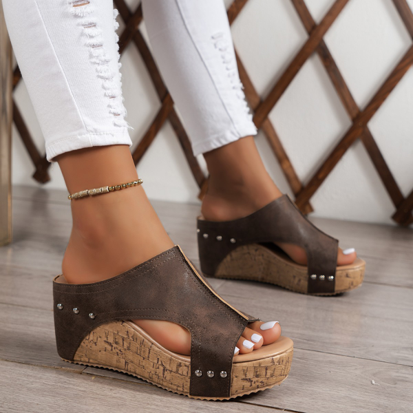 Womens Solid Hue Platform Sandals - Image 3