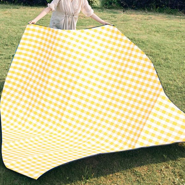 Foldable Thickened Wear-Resistant Waterproof Travel Blanket - Image 7
