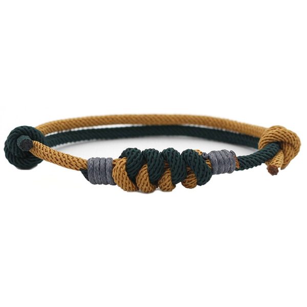 Weaving diamond knot friendship bracelet - Image 8