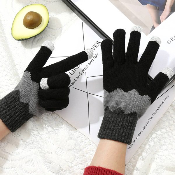 Winter Warm Knitted Touchscreen Gloves - Image 3