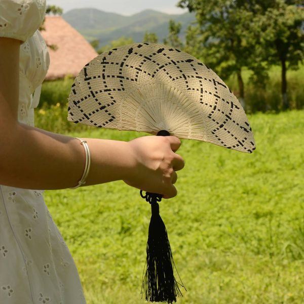Handwoven Straw Fan W/ Elegant Tassel - Image 5