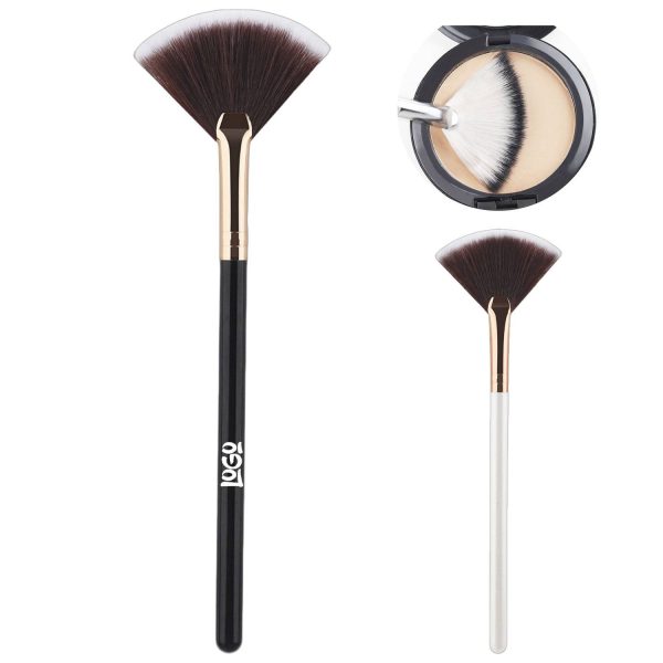 Fan Shaped Facial Cosmetics Brush